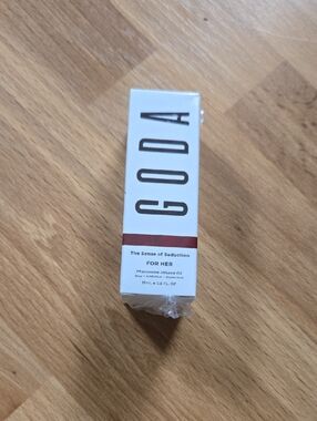 The Sense of Seduction For Her - White/Red Pheromone Oil